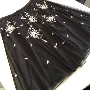 Ann Taylor black tulle embroidered skirt